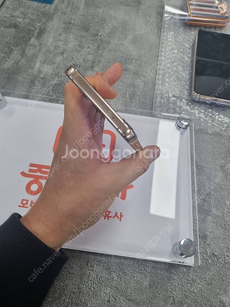 S급 갤럭시 Z플립4 무잔상 F721 삼성 정품할인판매...--5