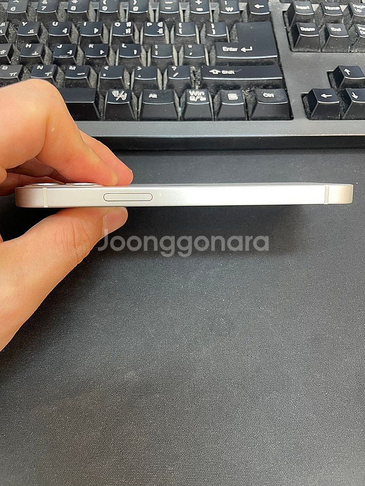 아이폰12미니 화이트 128GB 상태좋은 중고20만팝니...--4