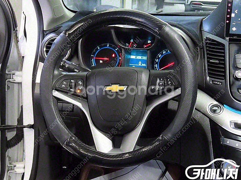 중고차 올란도 2.0 디젤 LTZ 2015 년식 흰색 ...--8