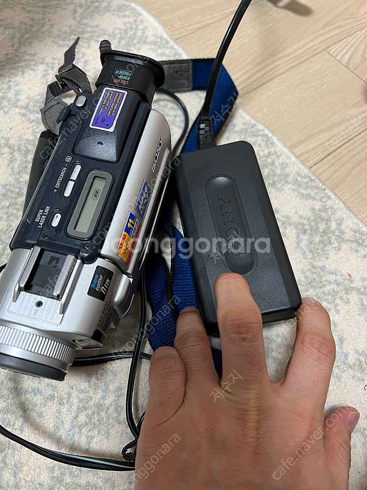빈티지캠코더 팝니다 소니 dcr-trv17 모델명 입니...--4