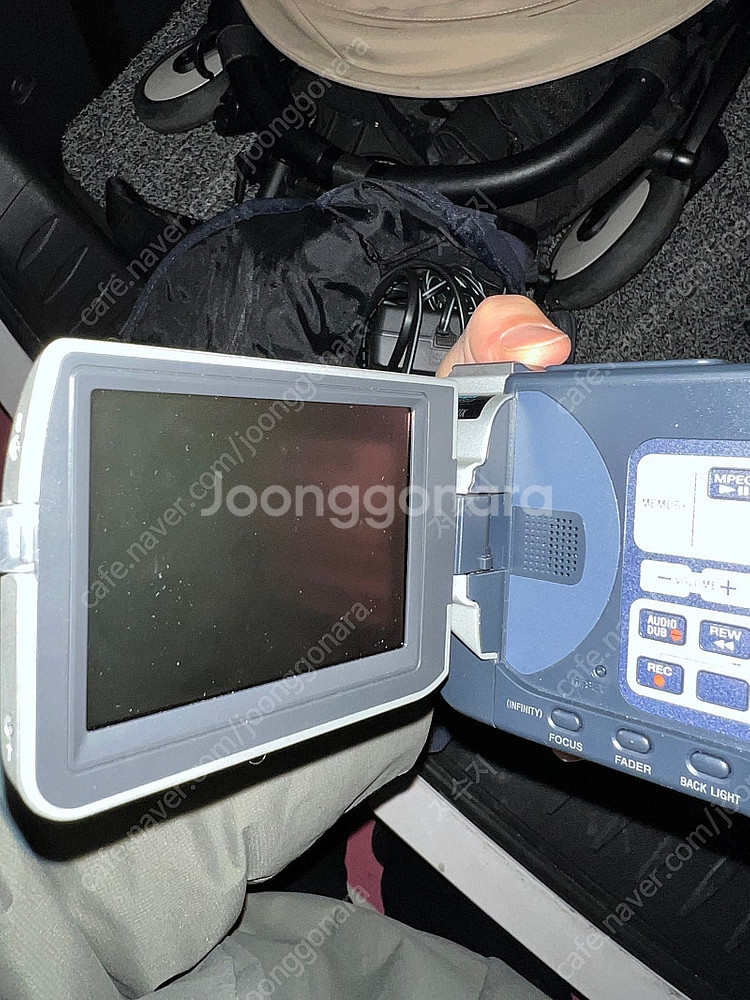 빈티지캠코더 팝니다 소니 dcr-trv17 모델명 입니...--8