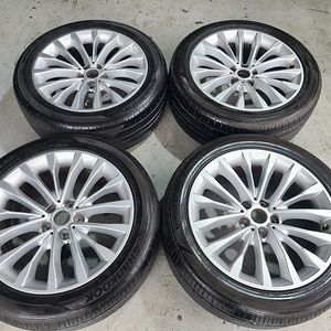$$ 중고 G바디 bmw520d BMW G30 럭셔리 18인치 휠타이어