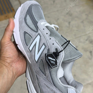 뉴발란스 990V4 270