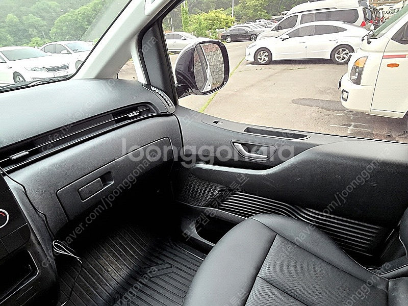 23년식 스타리아 3인승캠핑카 오토(풀옵션, 인산철60...--9