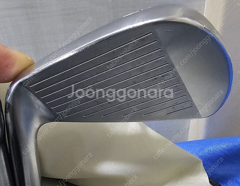 스릭슨 Z765 4번 아이언 팝니다. 경량스틸 R--1