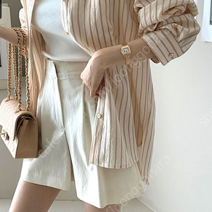 데일리룩 쿨스트라이프셔츠 크림베이지