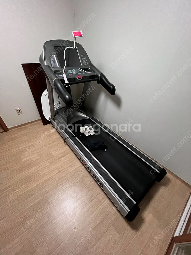 클럽용 런닝머신 처분합니다 (400만원대 국산제품 AC--0