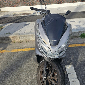 혼다 PCX 18년식 실버판매합니다