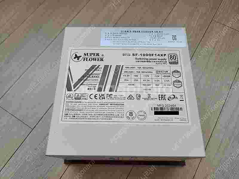 SuperFlower SF-1000F14XP LEADE...--2
