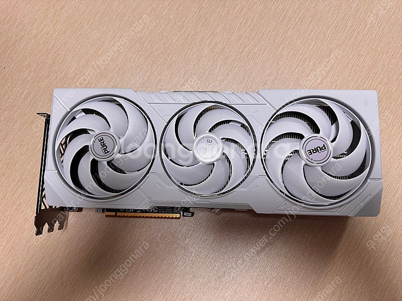 SAPPHIRE RX 9070 XT PURE--2