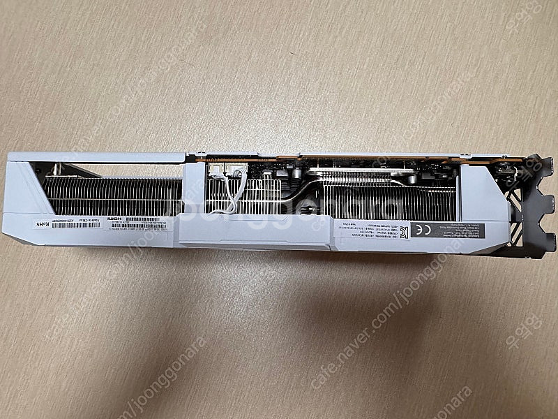 SAPPHIRE RX 9070 XT PURE--3