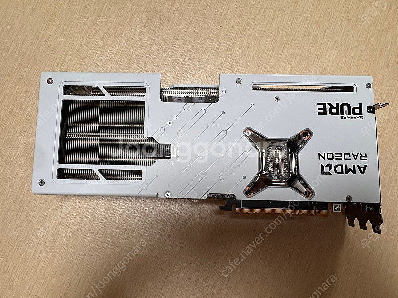 SAPPHIRE RX 9070 XT PURE--5