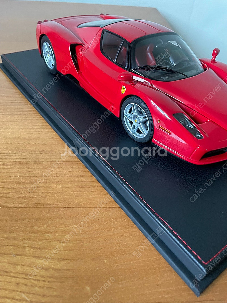 1:18 bbr 엔초 페라리 로쏘 코르사 판매합니다~--2