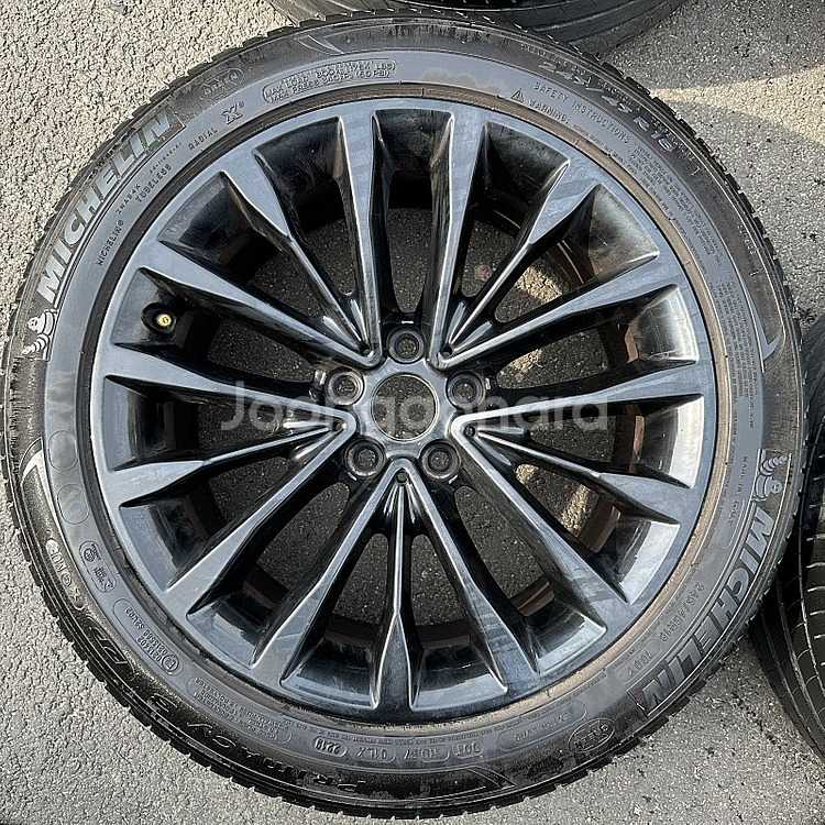 BMW 18인치 5시리즈 G30 블랙 중고 휠타이어 245 45 18--3