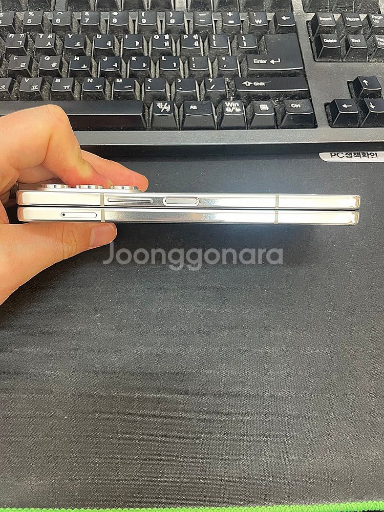 갤럭시Z폴드5 크림 512GB 무잔상 상태좋은 중고69...--4