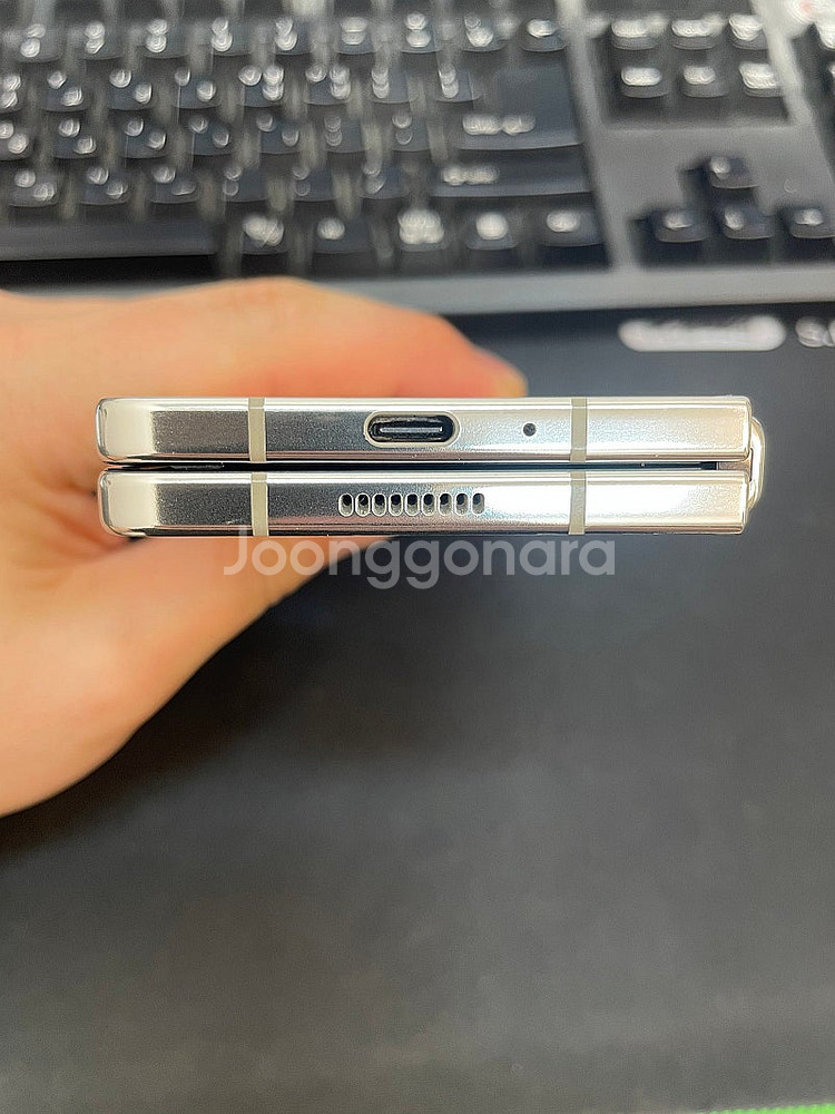 갤럭시Z폴드5 크림 512GB 무잔상 상태좋은 중고69...--5
