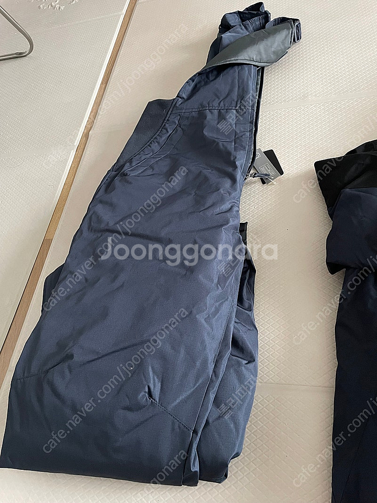 테슬라 보드복 세트 팝니다 새상품.--1