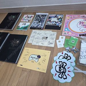 무한도전 굿즈 (리뷰북, 가요제 CD, 달력 등) 택포