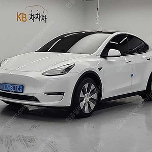 테슬라 모델 Y 중고 테슬라 중고 흰색 2022년식 24,190km 롱 레인지 개인사업자 차량구매