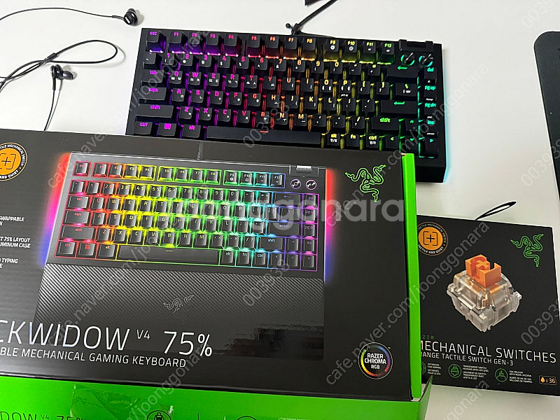 레이저 블랙위도우 v4 75--0