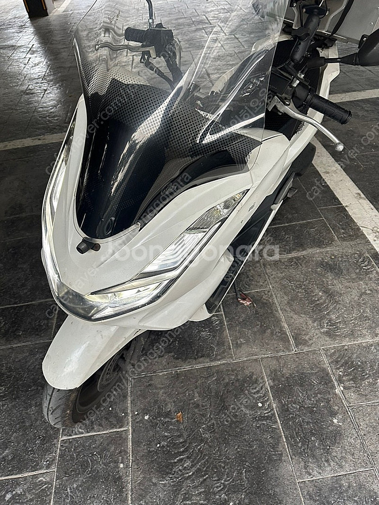 혼다 pcx125 21년식 8만--1
