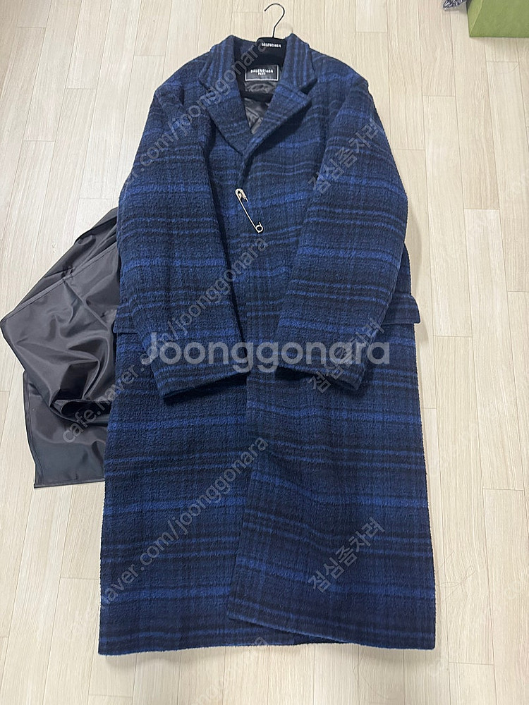 발렌시아가 체크 울코트 3사이즈 새상품 판매합니다.--0