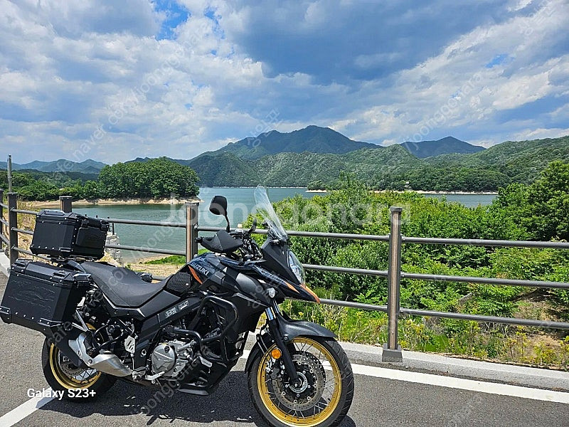 23년식 브이스트롬650 10,900km 팝니다.--1
