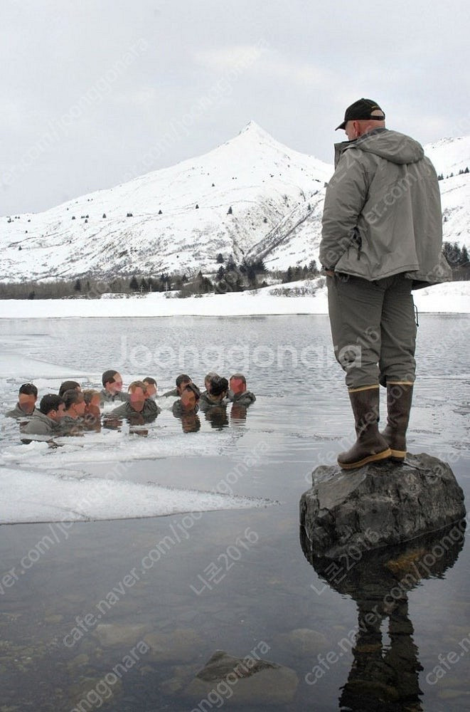 US ARMY USFA 미군 폴라텍 후리스 탄 코요테 ...--7