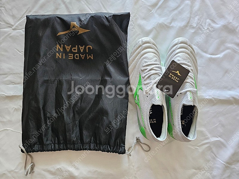 [265] 미즈노 축구화 모렐리아 IV 화이트 네온 그...--1