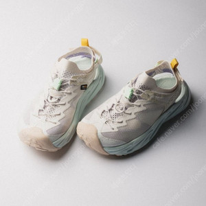 [새상품]호카 호파라2 알라바스터 스노우멜트 255 (1147670-ANW) 팝니다