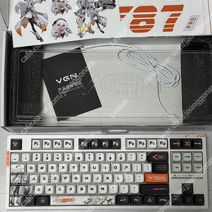 VGN V87 PRO 디아나 유무선 키보드 팝니다.