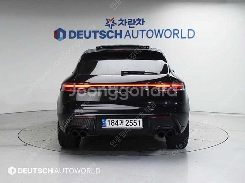 중고차 포르쉐 마칸 중고 검정색 2022년식 46,88...--5