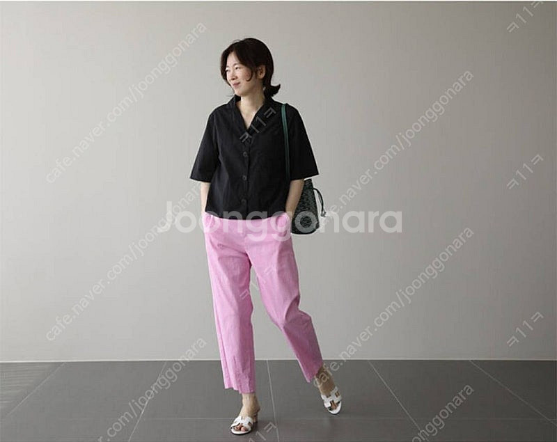 (더애수 구입) 바스락 브이넥 카라셔츠 블랙--3
