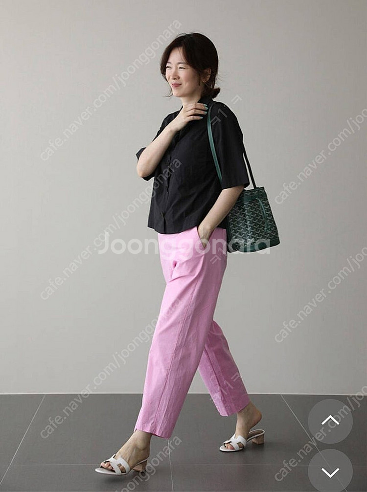 (더애수 구입) 바스락 브이넥 카라셔츠 블랙--5