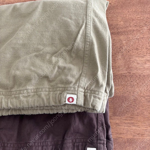 부디무드라 Out pocket wide pants