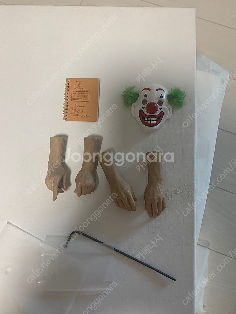 인아트 2019 호아킨 조커 레드슈트 팝니다--2