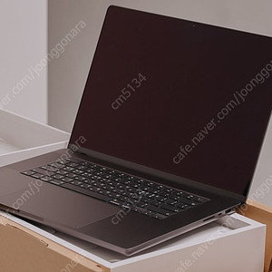 맥북 m3 프로 16인치 램 18GB SSD 512GB sss급