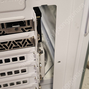 고사양 게이밍 컴팝니다 라이젠7500F DDR5 32G RTX2080 SSD500G 파워800W 수원
