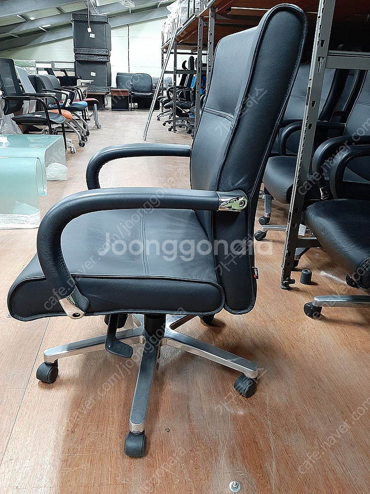 퍼시스 레가시 / 프로나드 / 베스토 가죽 의자--8