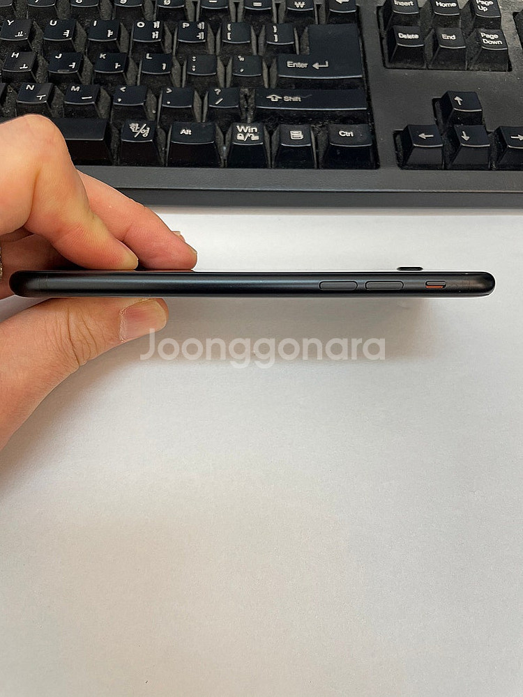 아이폰SE2 블랙 128GB 배터리90% 상태좋은 중고...--6