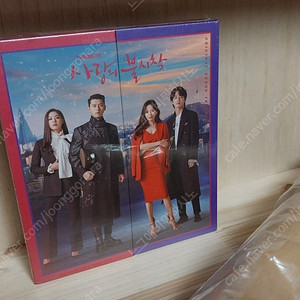 사랑의 불시착 미개봉 CD와 한정판 포스터