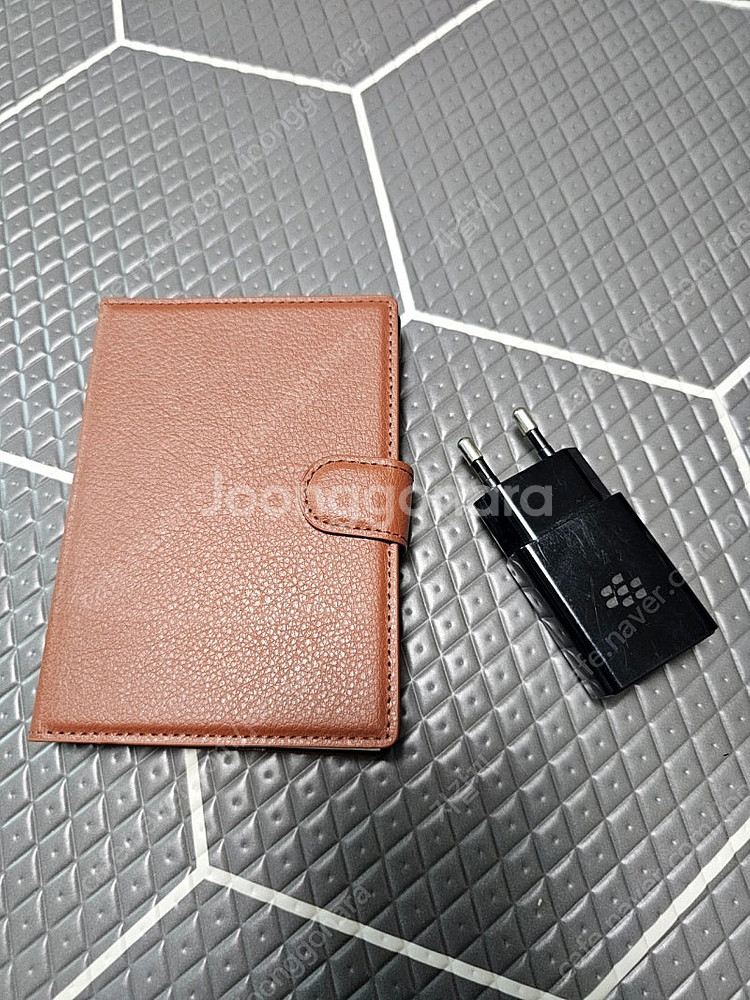 블랙베리 패스포트 화이트--0