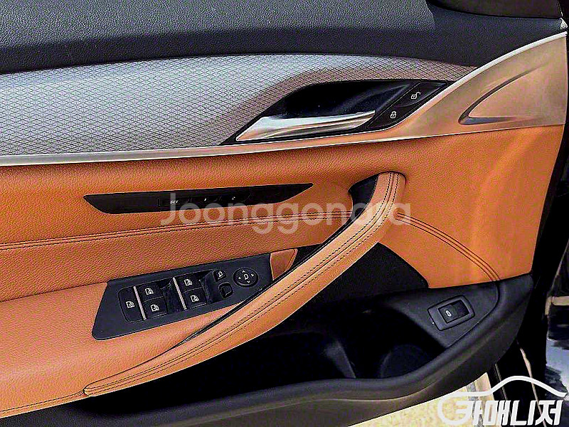 5시리즈 (G30) 520d xDrive M 스포츠 플...--4