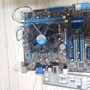 샌디브릿지 i5 2500 cpu / asus P8H67-M LX 메인보드 합 2만원 입니다. 잘 작동합니다