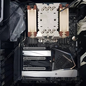 쓰레드리퍼 3960X, trx40 세트 팝니다.