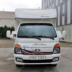 캠핑카 중고 포터2 흰색 2017년식 27,039km 기본형 중고차 추천