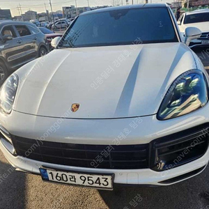 포르쉐 카이엔 중고 포르쉐 중고 수입중고자동차 흰색 2021년식 63,538km 4.0 터보 쿠페 중고자동차가격