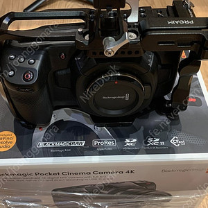 블랙매직 bmpcc 4k 거의 새제품 팝니다 시네마카메라