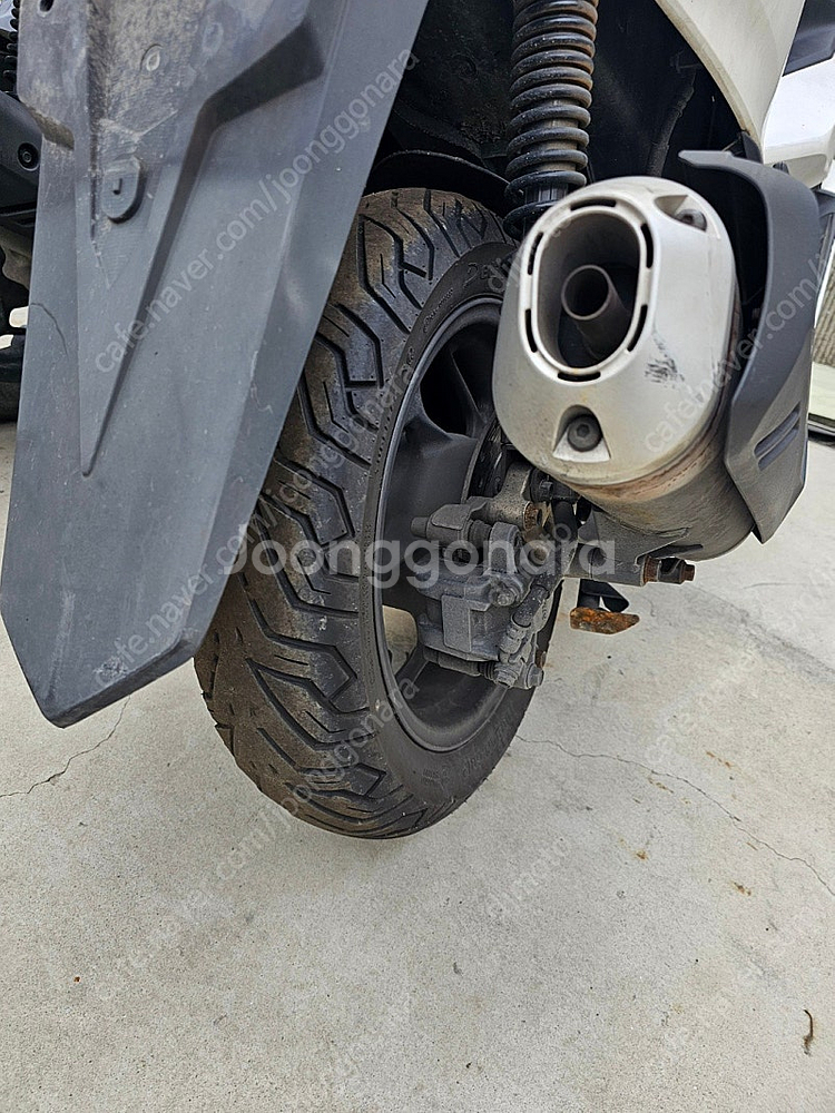 PCX 21년식 화이트 판매합니다--1