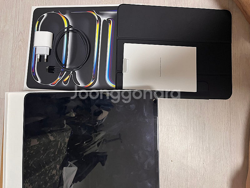 아이패드 프로 m4 13인치 판매합니다.--1